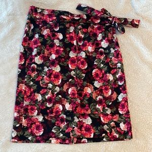 Banana Republic | Floral Skirt w/tie belt, 4